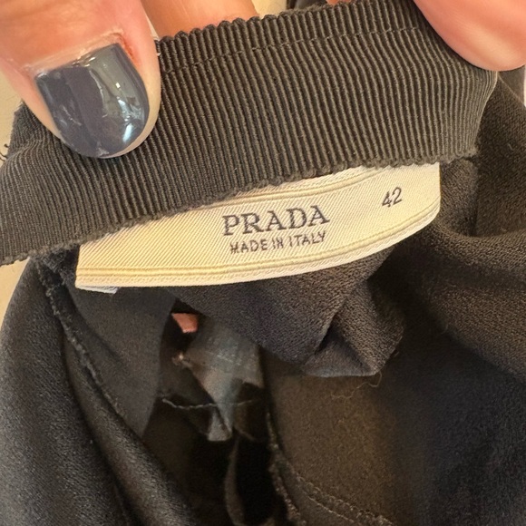 PRADA BLACK ROUGH EDGE TOP
SZ 42 - Picture 6 of 9